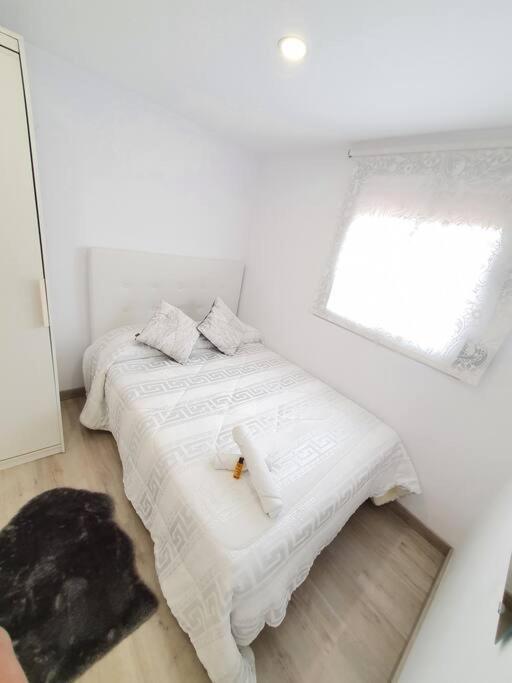 Habitaciones Bonitas Y Comodas L'Hospitalet de Llobregat Bagian luar foto